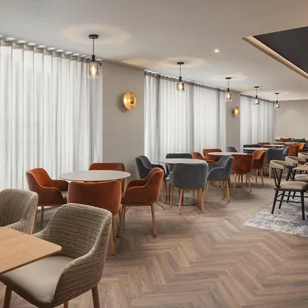 فندق Home2 By Hilton Centre