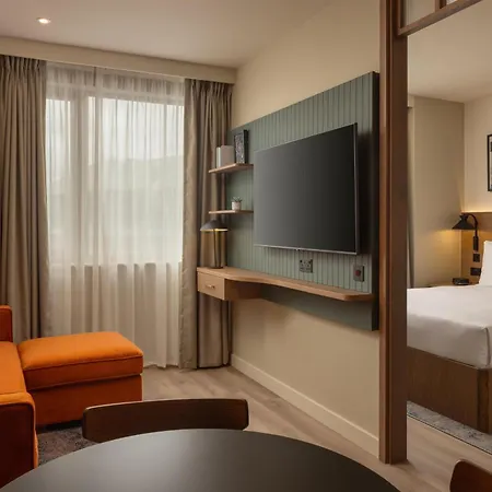 فندق Home2 By Hilton Centre