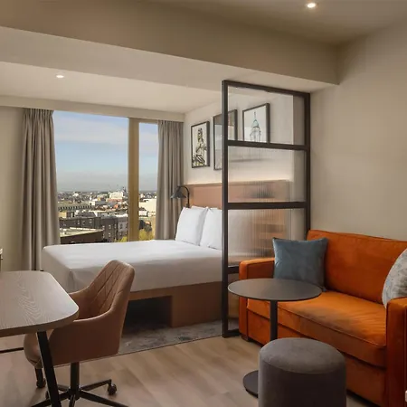 فندق Home2 By Hilton Centre 4*