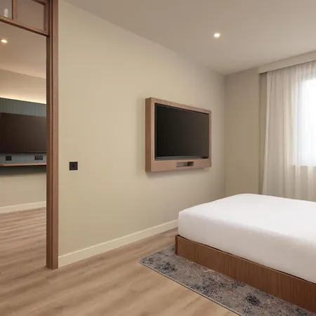 Home2 By Hilton Centre دبلن