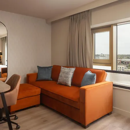 فندق Home2 By Hilton Centre 4*