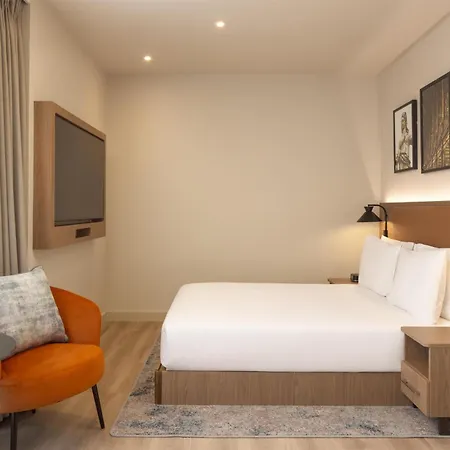 Home2 By Hilton Centre 4*