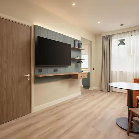 فندق Home2 By Hilton Centre 4*