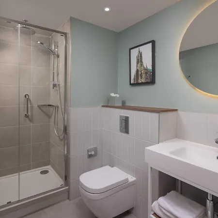 Home2 By Hilton Centre 4*