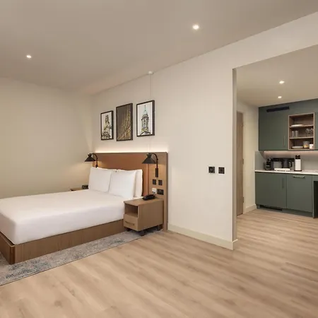 Home2 By Hilton Centre فندق 4*