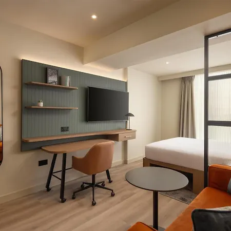 فندق Home2 By Hilton Centre