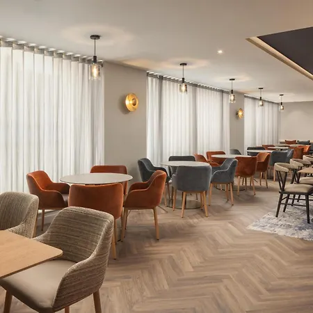 Home2 By Hilton Centre 4*