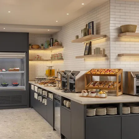 فندق Home2 By Hilton Centre